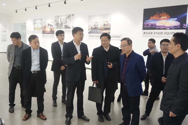 中央党校中青班一行来调研爱游戏体育