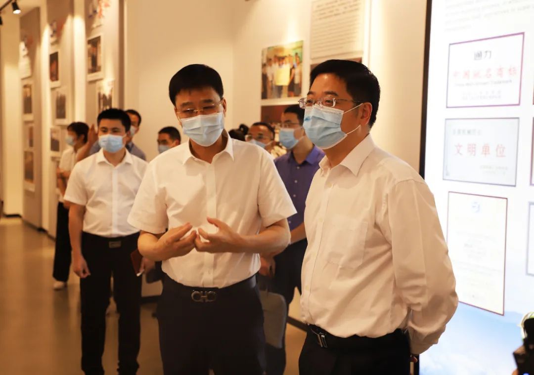 温州市委常委、市纪委书记、市监委主任张建明莅临爱游戏体育科技调研