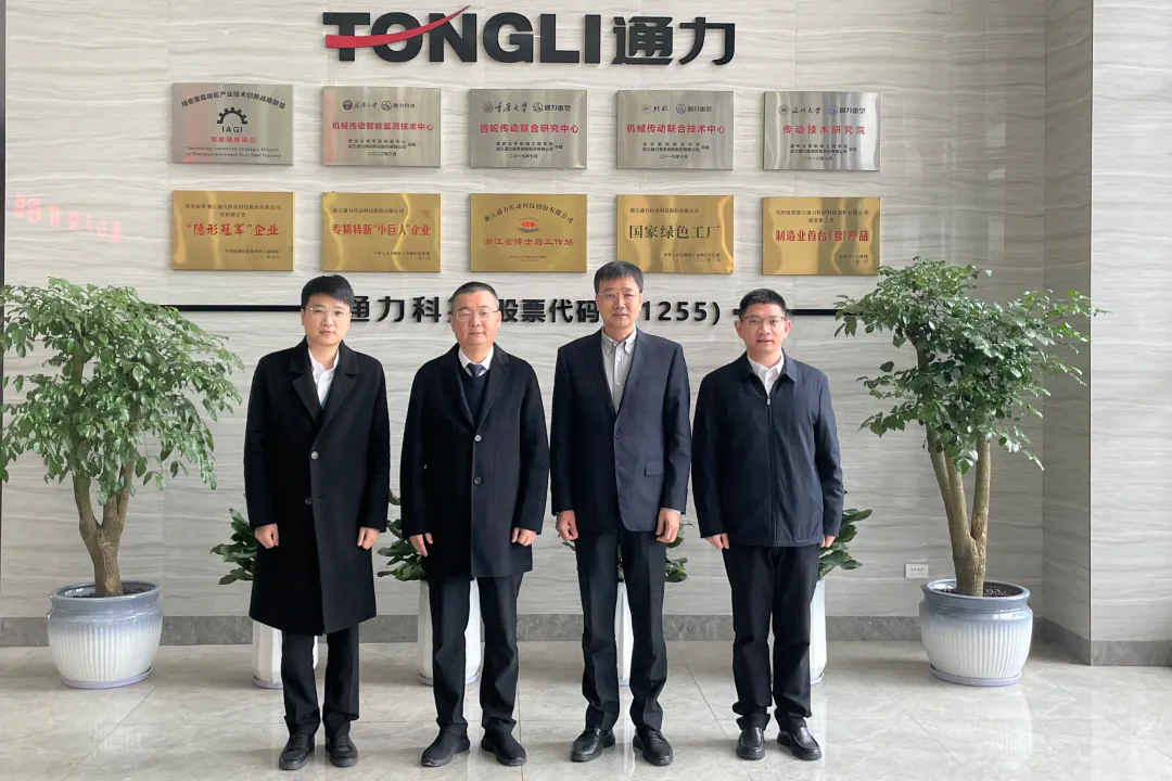 瑞安市委副书记、市长秦肖调研爱游戏体育科技，助力企业“开门红、开门好”